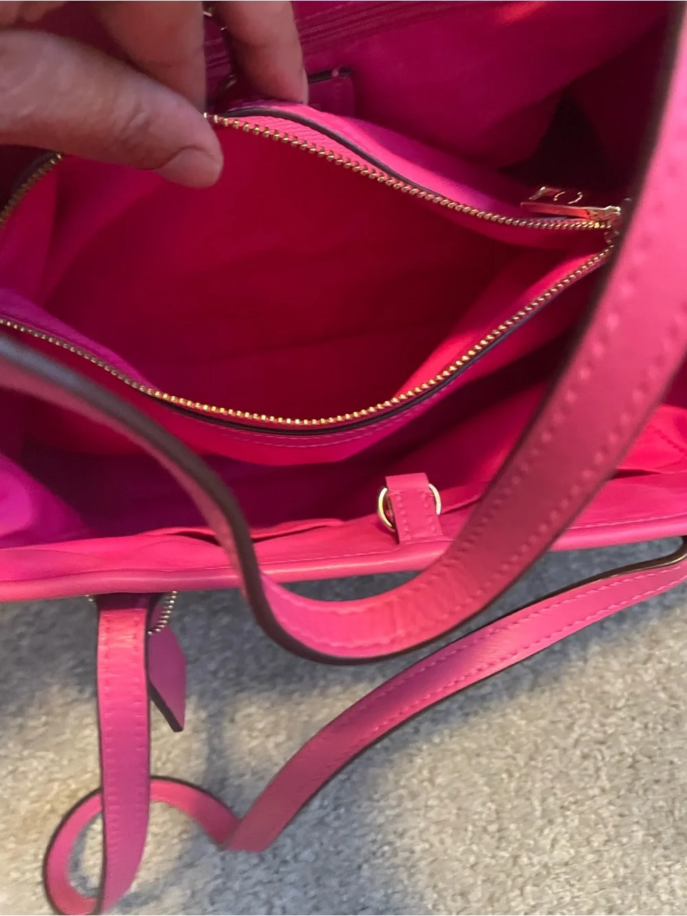 Coach review pockets logo